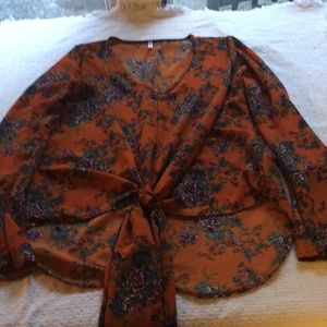Women’s XL peasant shirt with bell sleeves